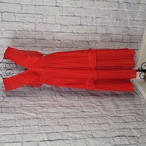 HIDDEN LABEL Red Ruffled,‎ Lace, and Pleated Midi Dress Small